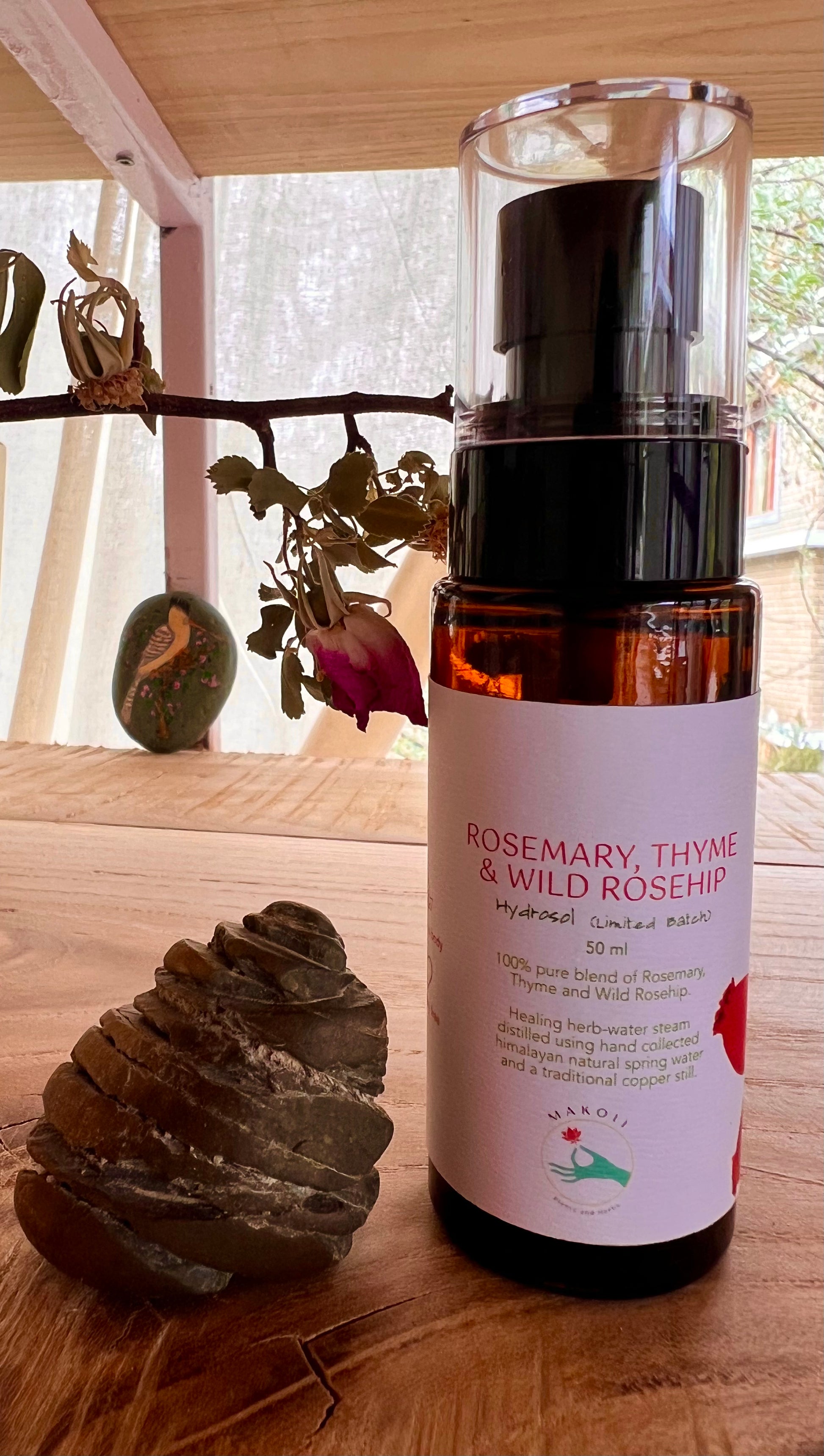 Rosemary, Thyme and Wild Rosehip Hydrosol - makoiiapothecary